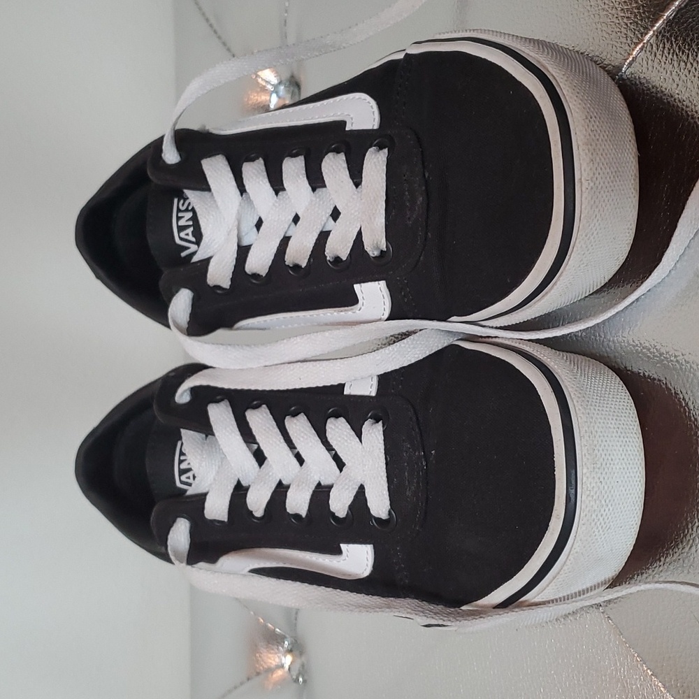 Women's VANS shoes